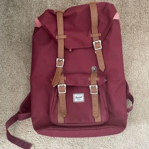 Herschel retreat backpack